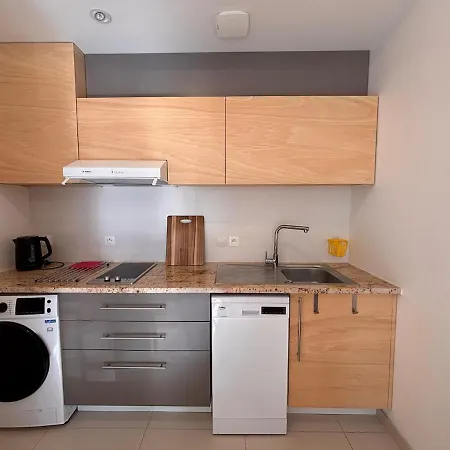 Duplex Confortable Avec Vue Sur Le Parc Bureau Et Borne De Recharge Pour Véhicule électrique Apartamento
