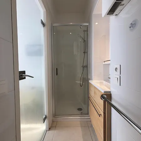 Duplex Confortable Avec Vue Sur Le Parc Bureau Et Borne De Recharge Pour Véhicule électrique *